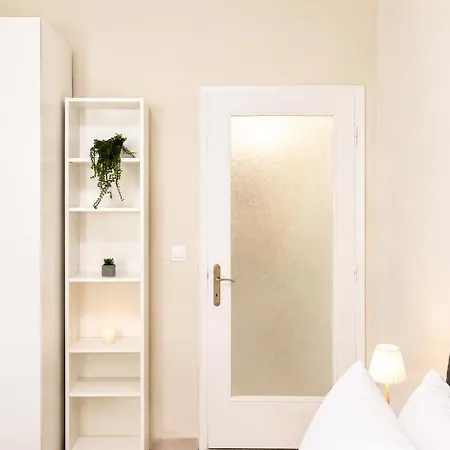 White Tower #dbapartments Appartement